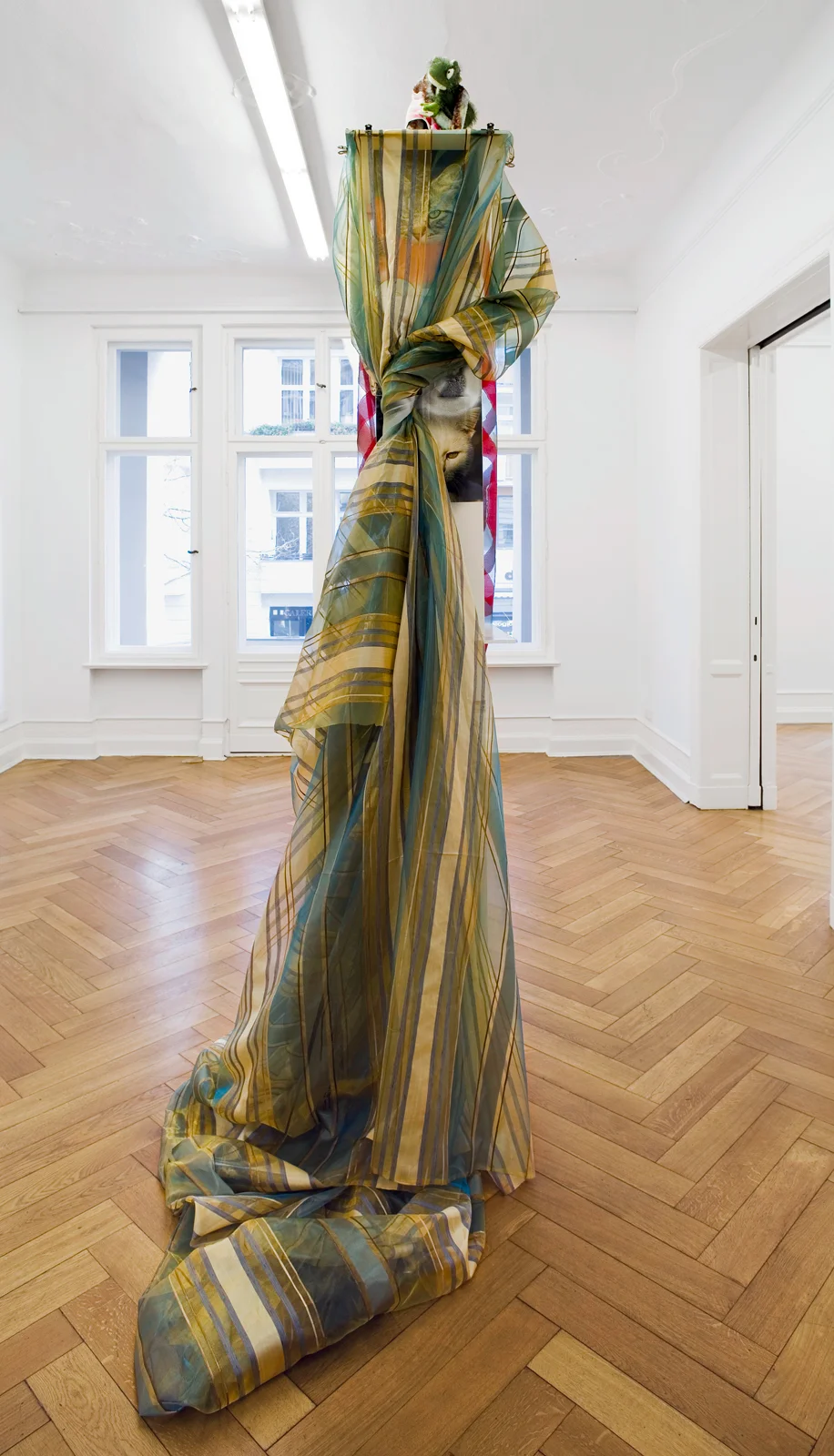 Wind — Isa Genzken — Exhibitions — Galerie Buchholz — Image 13