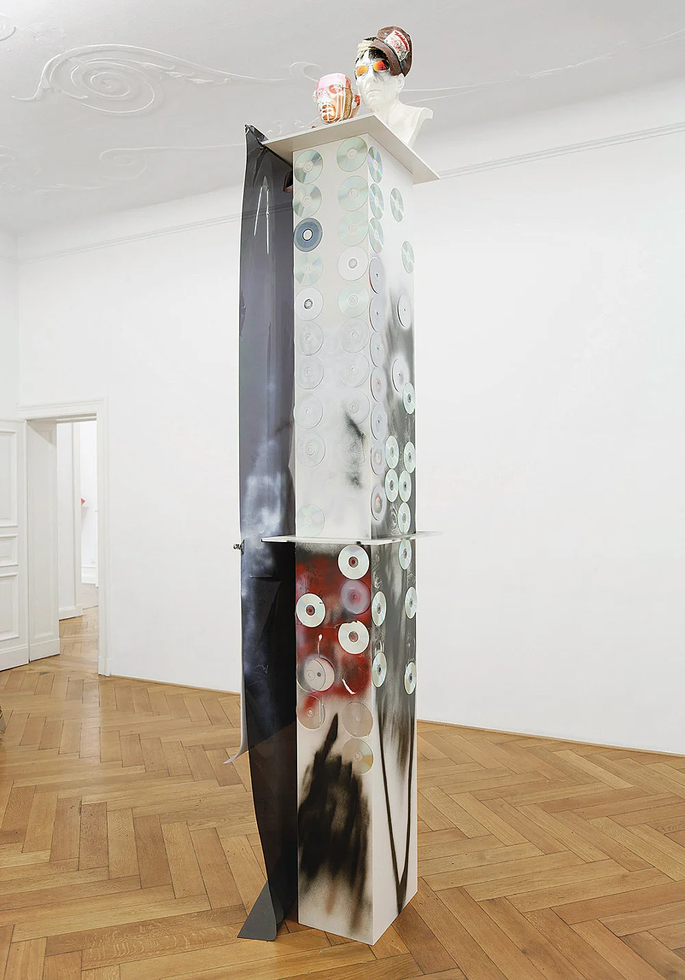 Wind — Isa Genzken — Exhibitions — Galerie Buchholz — Image 20