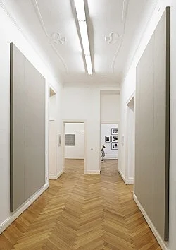 Quodlibet III Alphabets and Instruments — Tomma Abts Nairy Baghramian Cosima von Bonin Moritz von Oswald, Elektronik Tony Conrad Simon Denny Lukas Duwenhögger... — Exhibitions — Galerie Buchholz — Image 64