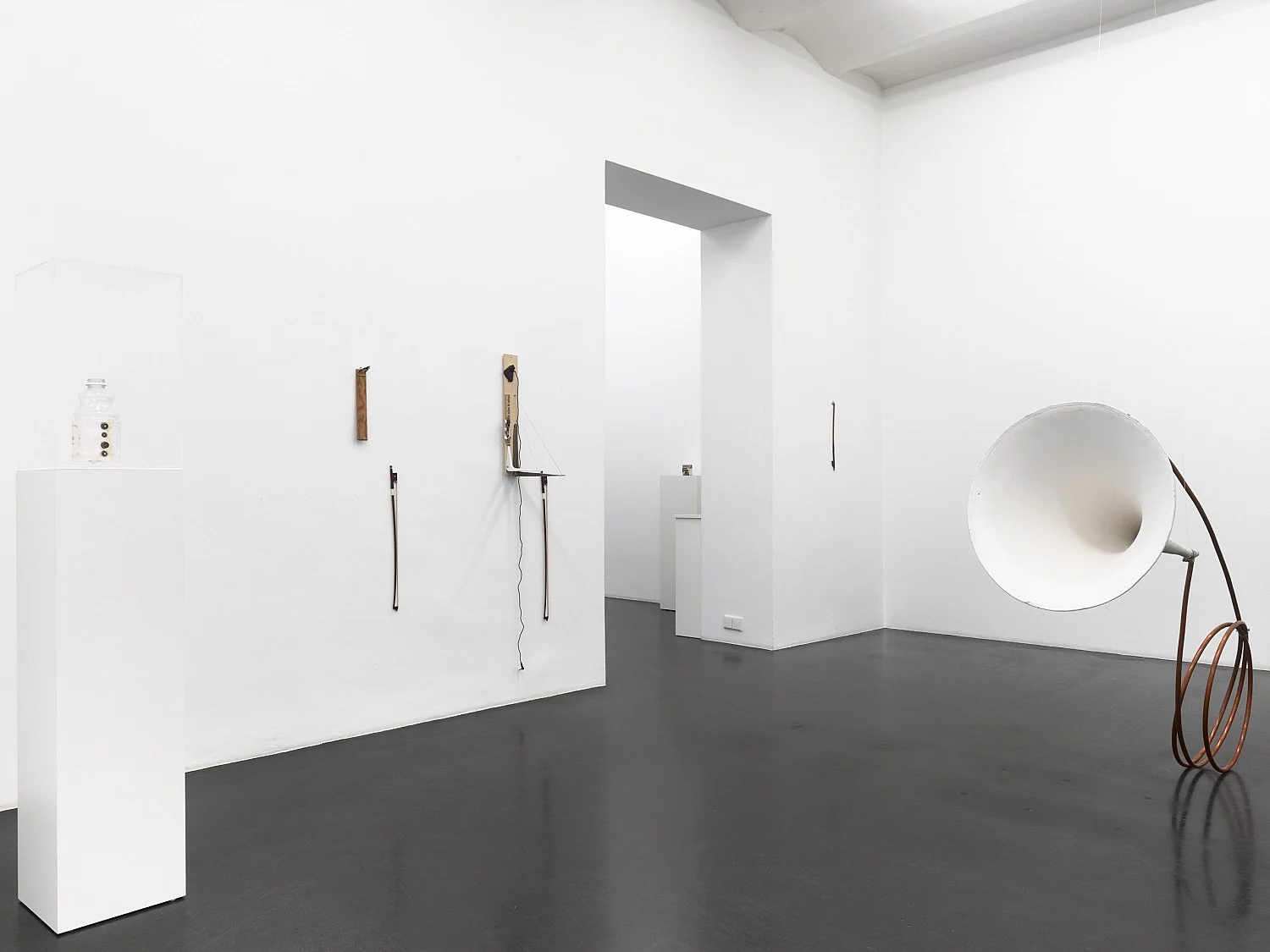 Invented Acoustical Tools Instruments 19662012 — Tony Conrad — Exhibitions — Galerie Buchholz — Image 07