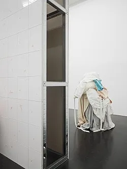 Lartiste et le décorateur — Danh Vo — Exhibitions — Galerie Buchholz — Image 31