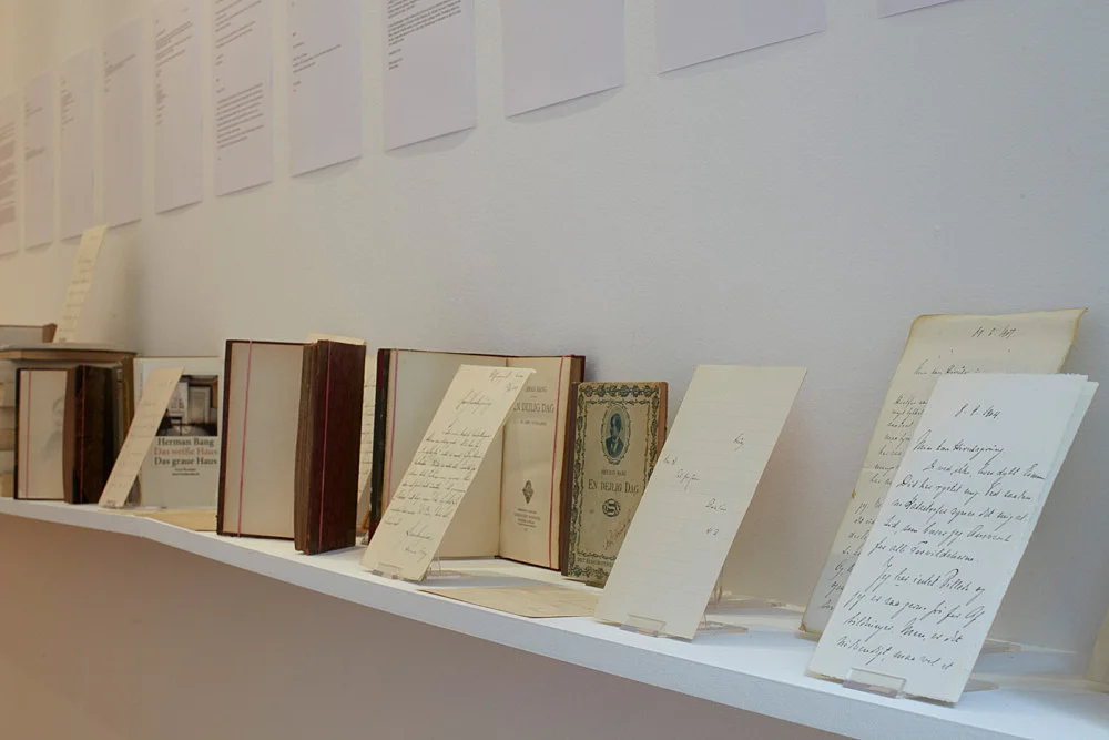zusammengestellt von Henrik Olesen amp Daniel Buchholz — Bücher, Manuskripte und Briefe von Herman Bang 1857-1912 — Exhibitions — Galerie Buchholz — Image 00