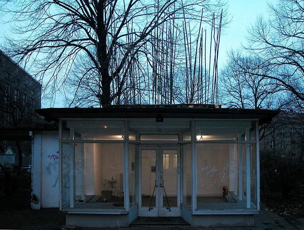 Haare wachsen wie sie wollen — Isa Genzken — Exhibitions — Galerie Buchholz — Image 00