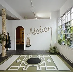 McKenzie Atelier 2007 — AtelierBeca LipscombeLucy McKenzieBernie Reid — Exhibitions — Galerie Buchholz — Image 22