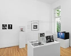 Pictures, Before and After An Exhibition for Douglas Crimp — Daniel Buren, Charles James, Antonio Lopez, Agnes Martin, Joseph Cornell, Robert Smithson, The Cockettes, Jack Smith,... — Exhibitions — Galerie Buchholz — Image 191
