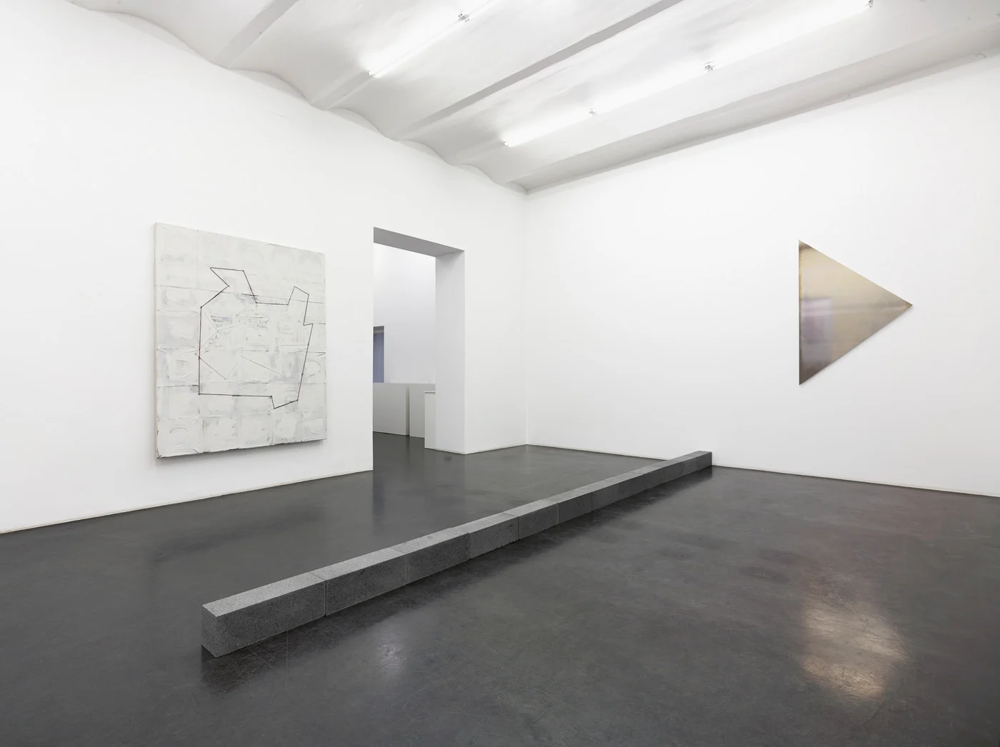 8220MareMount8221withatextbyEdHalter — Carl AndreLiz DeschenesRichard PrinceR H Quaytman — Exhibitions — Galerie Buchholz — Image 09