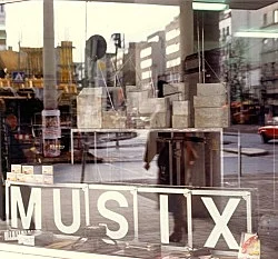 8220Weltempfnger8221 — Isa Genzken — Exhibitions — Galerie Buchholz — Image 07