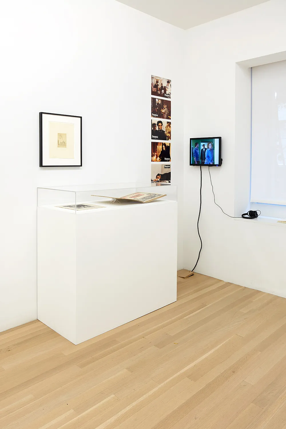 an exhibition organized by Diedrich Diederichsen amp Christopher Müller feat. Marcus Behmer, Stefan George, Rainer Werner Fassbinder, Hans Henny Jahnn, Lutz Bacher, Hans Kayser, Ludwig Gosewitz, Jordan Belson, Hapshash and the Coloured Coat, The Fool, Rogério Duarte, The Red KrayolaMayo Thompson, Walter de Maria, Sigmar Polke, Emil Schult, Isaac Abrams, John McCracken, Pedro Bell, Kai Althoff, Henrik Olesen, Öyvind Fahlström, Karlheinz Stockhausen, Sun Ra, Hartmut Geerken, Albert Oehlen, Jack Goldstein, Jutta Koether, Isa Genzken, Palermo, John Coltrane, Tony Conrad — Cosmic Communities Coming Out Into Outer Space Homofuturism, Applied Psychedelia amp Magic Connectivity — Exhibitions — Galerie Buchholz — Image 05