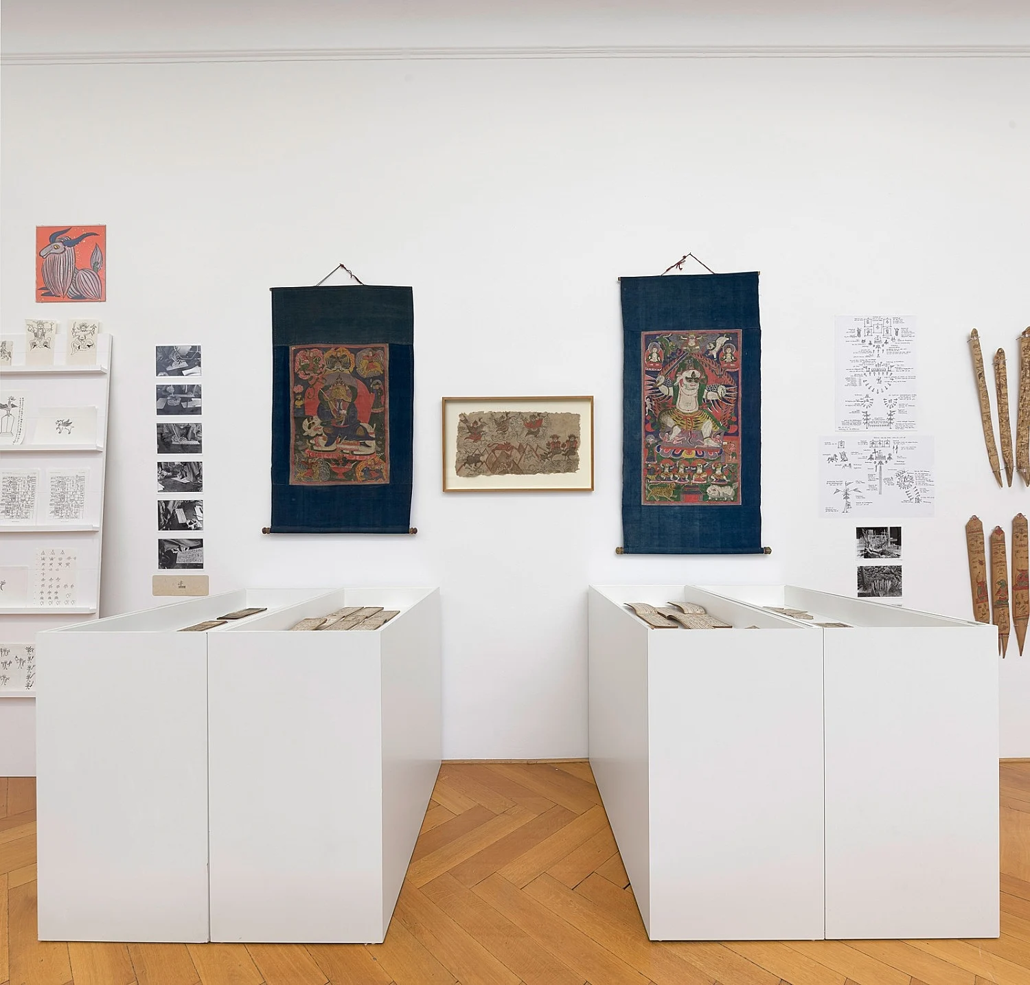 Forschungen an den Rändern der Schrift — Michael Oppitz — Exhibitions — Galerie Buchholz — Image 39