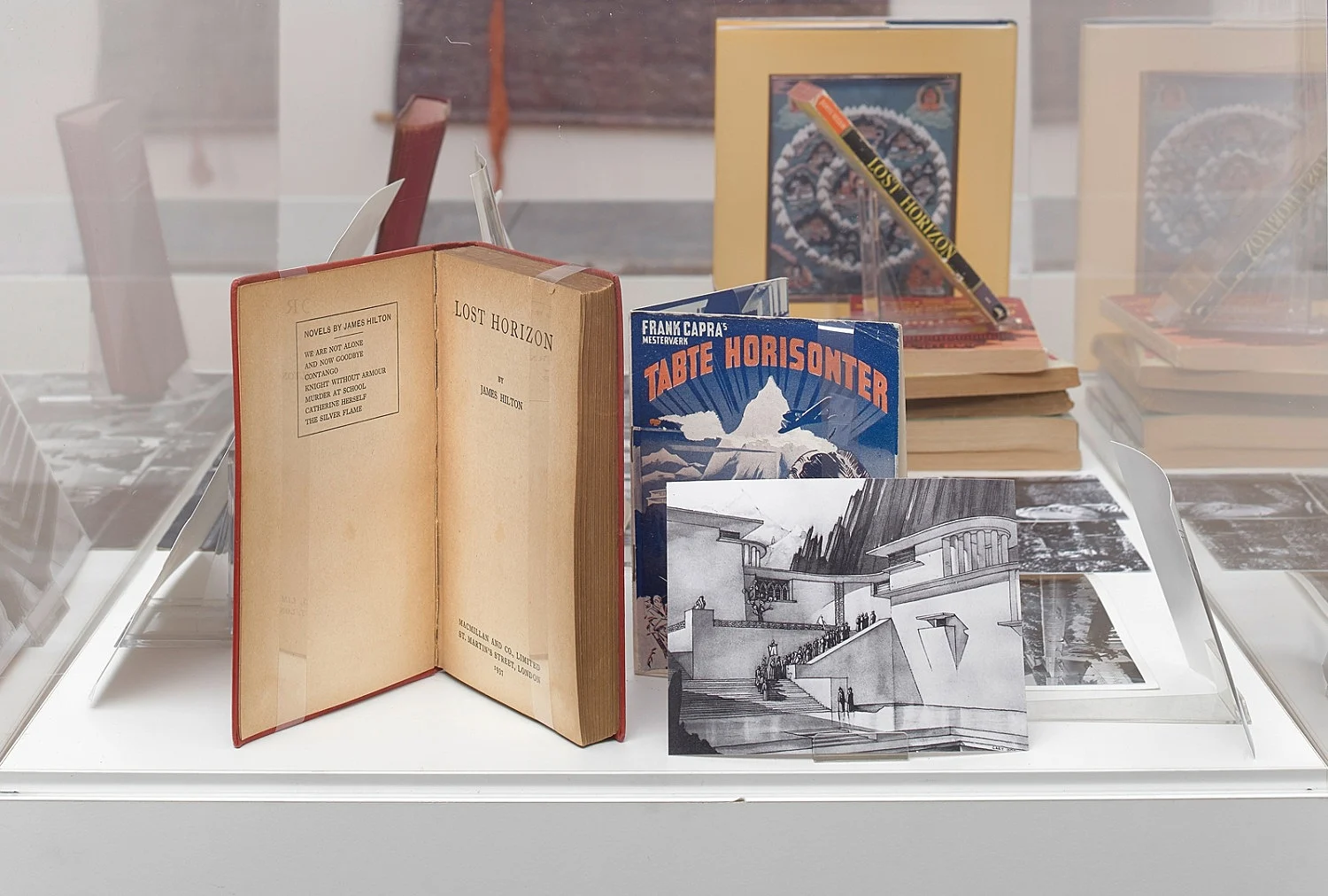 Forschungen an den Rändern der Schrift — Michael Oppitz — Exhibitions — Galerie Buchholz — Image 78