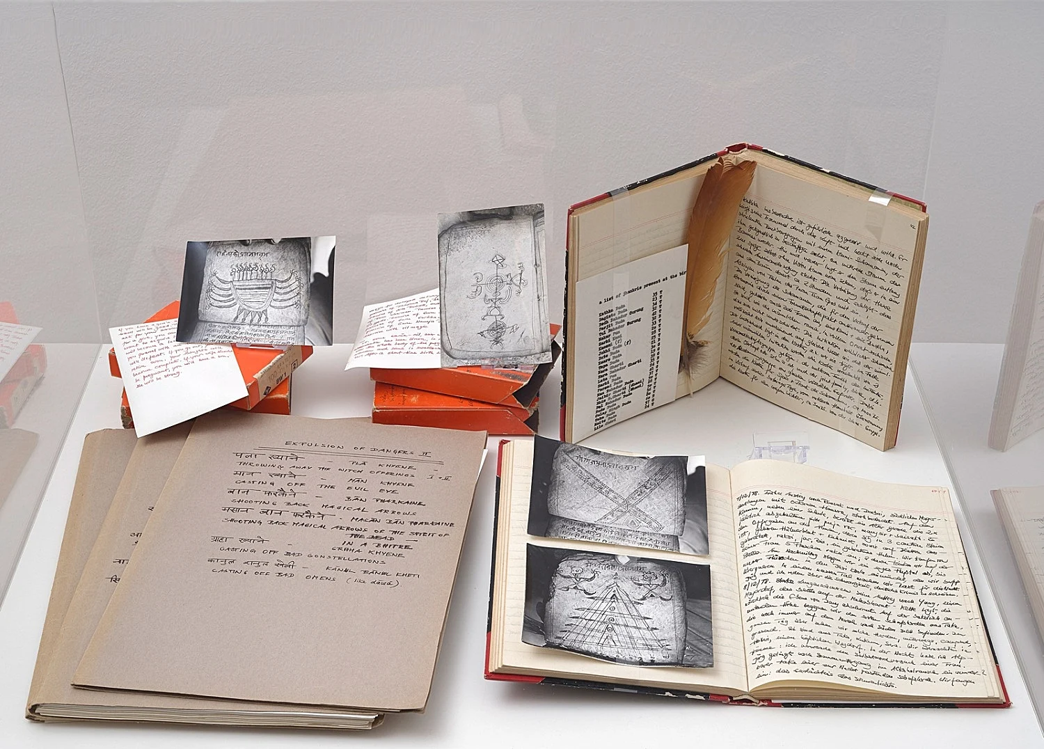 Forschungen an den Rändern der Schrift — Michael Oppitz — Exhibitions — Galerie Buchholz — Image 84