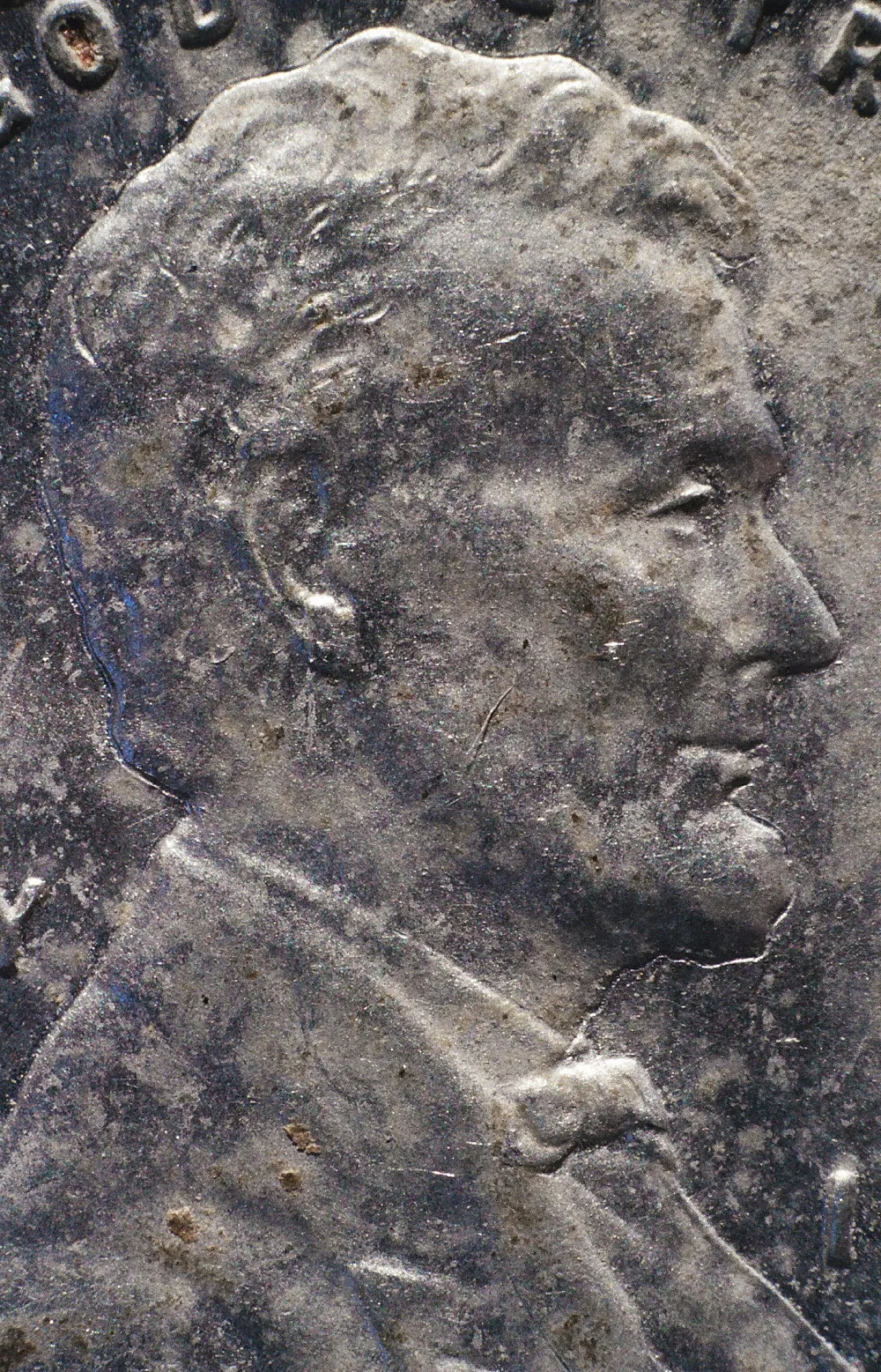 1943 — Moyra Davey — Exhibitions — Galerie Buchholz — Image 01