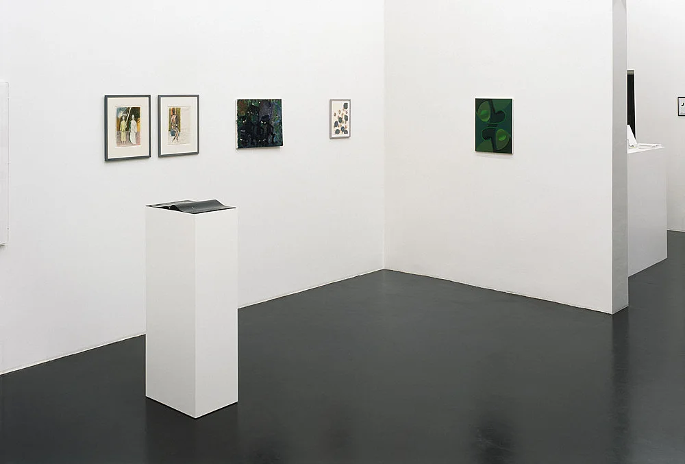 Teil 1 Müllberg — Tomma Abts Abel Auer Henning Bohl Bonnie Camplin Bjorn Copeland Enrico David Vincent Fecteau Isa Genzken Julian Göthe... — Exhibitions — Galerie Buchholz — Image 00