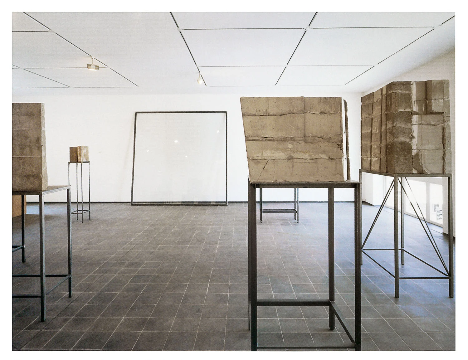 Neue Arbeiten — Isa Genzken — Exhibitions — Galerie Buchholz — Image 04