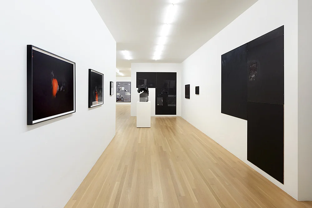 Hölle — Lutz Bacher Caleb Considine Vincent Fecteau Rainald Goetz Sergej Jensen Jutta Koether Michael Krebber Monica Majoli... — Exhibitions — Galerie Buchholz — Image 00