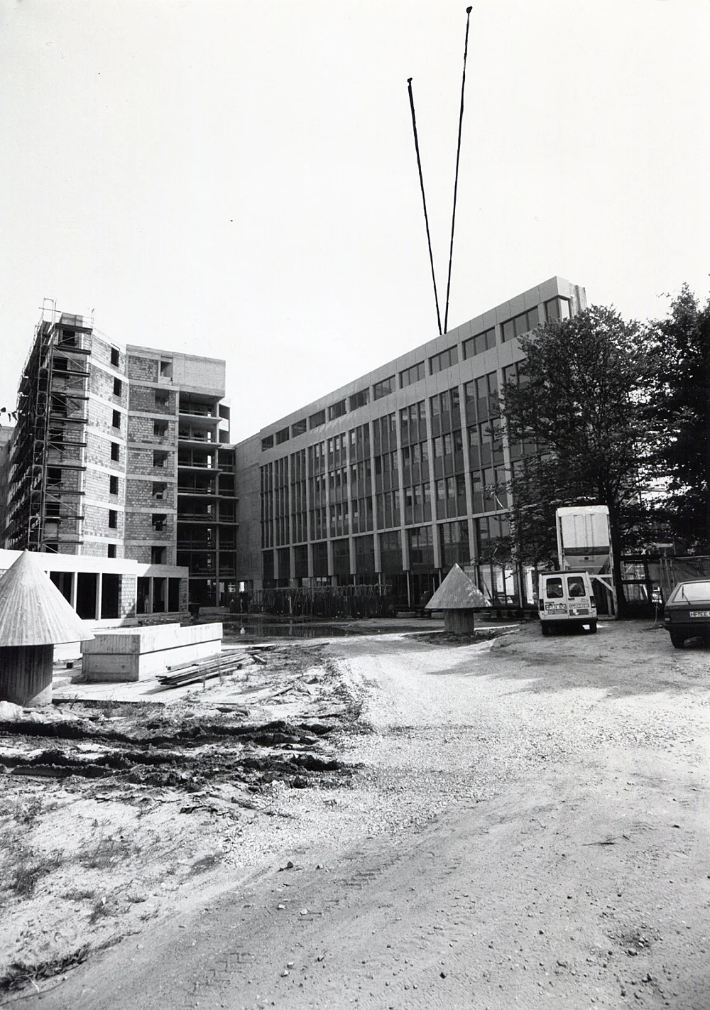 Außenprojekte — Isa Genzken — Exhibitions — Galerie Buchholz — Image 14