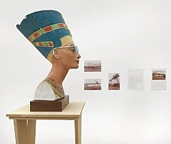 Außenprojekte — Isa Genzken — Exhibitions — Galerie Buchholz — Image 109