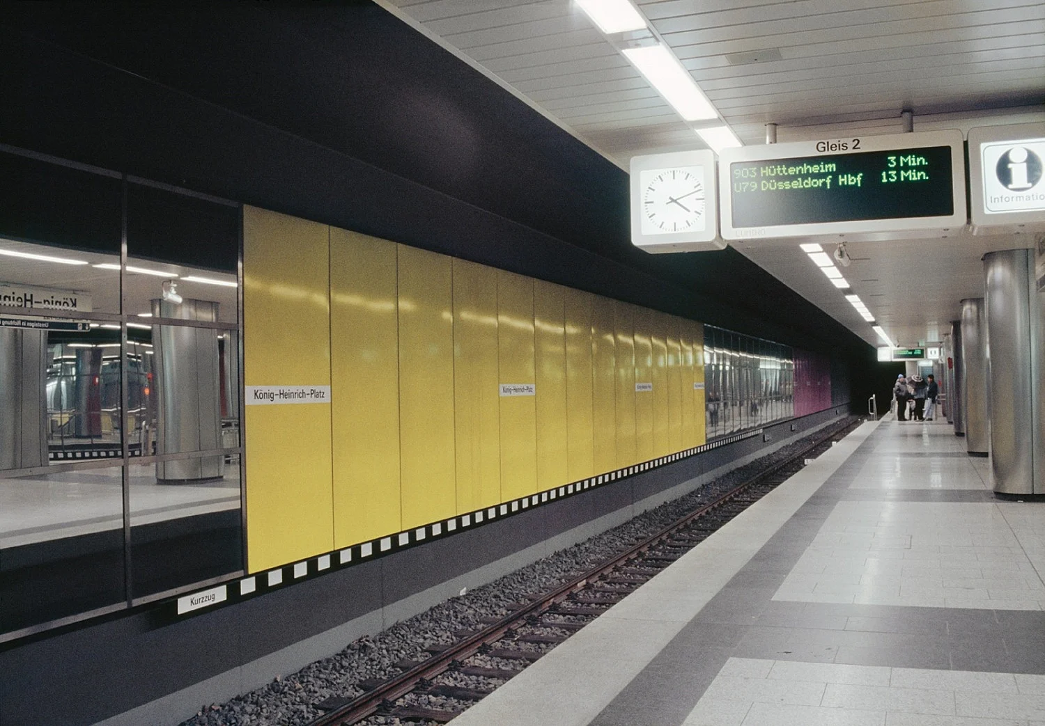 Außenprojekte — Isa Genzken — Exhibitions — Galerie Buchholz — Image 96