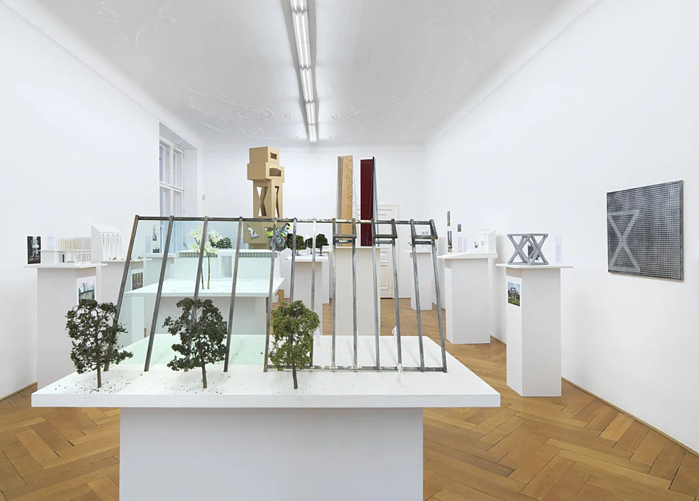 Auenprojekte — Isa Genzken — Exhibitions — Galerie Buchholz — Image 00