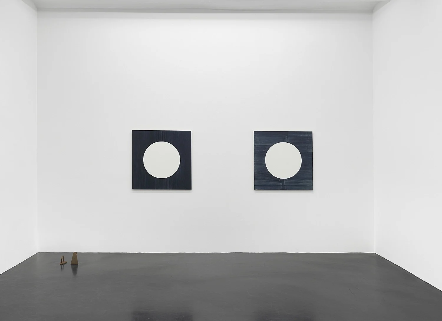 group show Lawler, Quaytman, Rowland - Köln 2020 — Louise LawlerR H QuaytmanCameron Rowland — Exhibitions — Galerie Buchholz — Image 09
