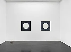 group show Lawler, Quaytman, Rowland - Köln 2020 — Louise Lawler R H Quaytman Cameron Rowland — Exhibitions — Galerie Buchholz — Image 39