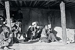 Singers of Ten Thousand Lines — Michael Oppitz — Exhibitions — Galerie Buchholz — Image 64