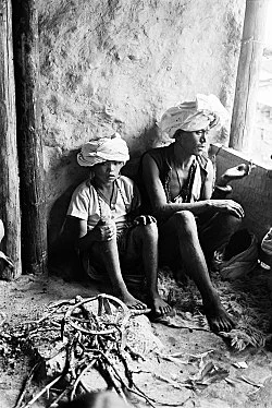 Singers of Ten Thousand Lines — Michael Oppitz — Exhibitions — Galerie Buchholz — Image 84