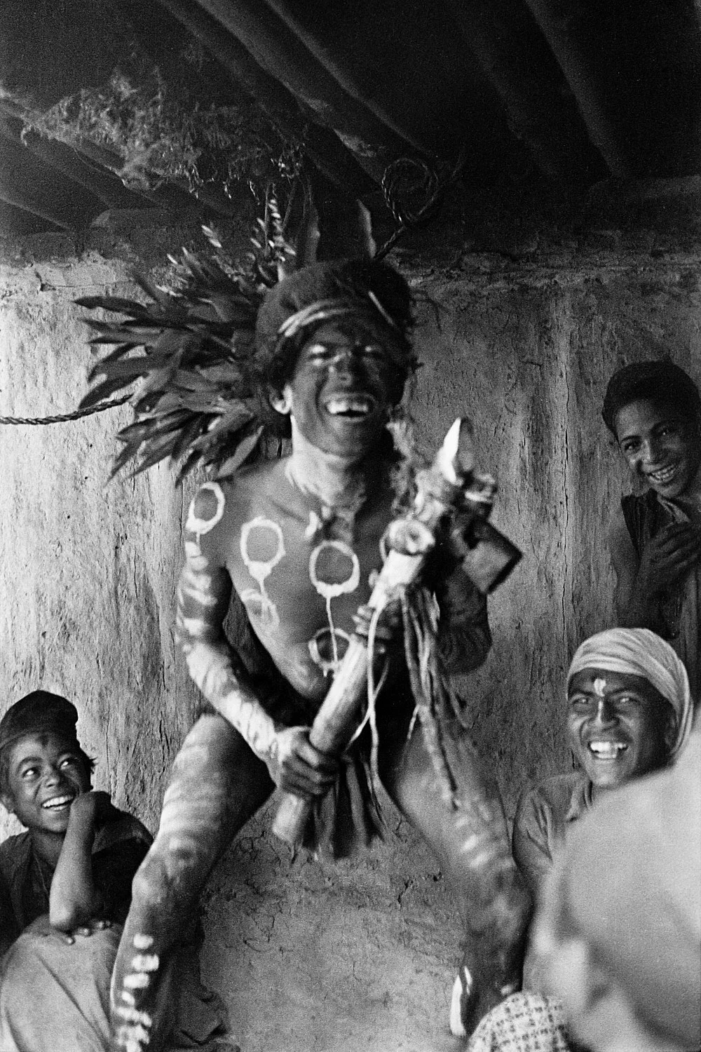 Singers of Ten Thousand Lines — Michael Oppitz — Exhibitions — Galerie Buchholz — Image 41