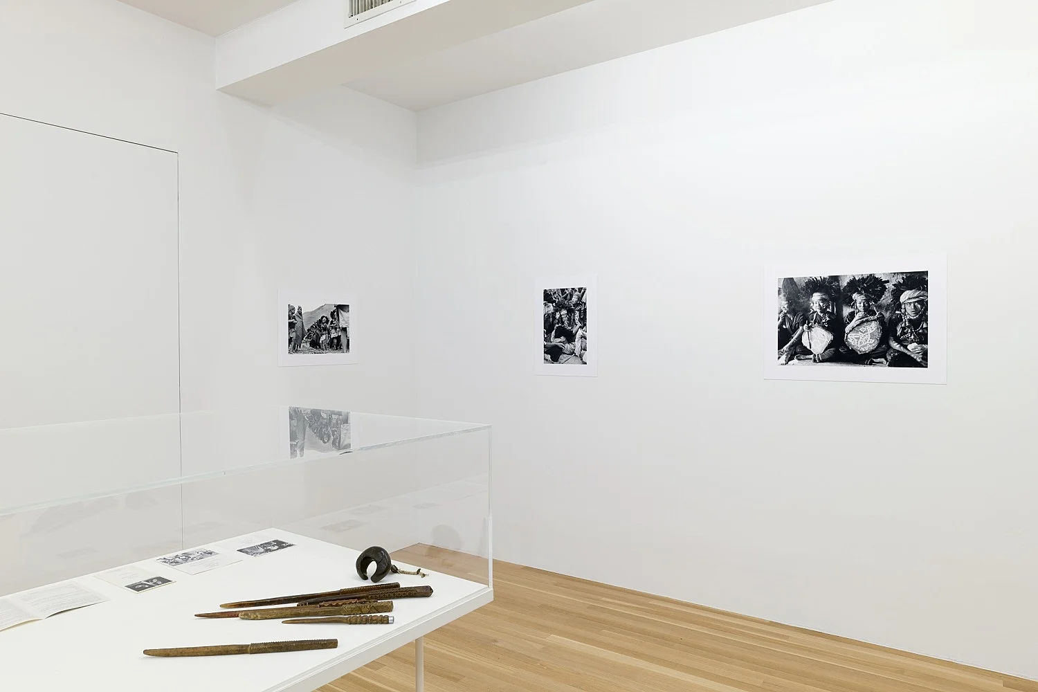 SingersofTenThousandLines — Michael Oppitz — Exhibitions — Galerie Buchholz — Image 30