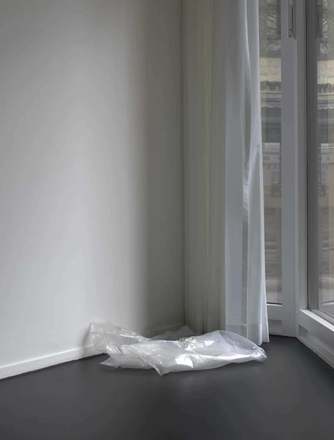 Guest room — Samuel Hindolo — Exhibitions — Galerie Buchholz — Image 82
