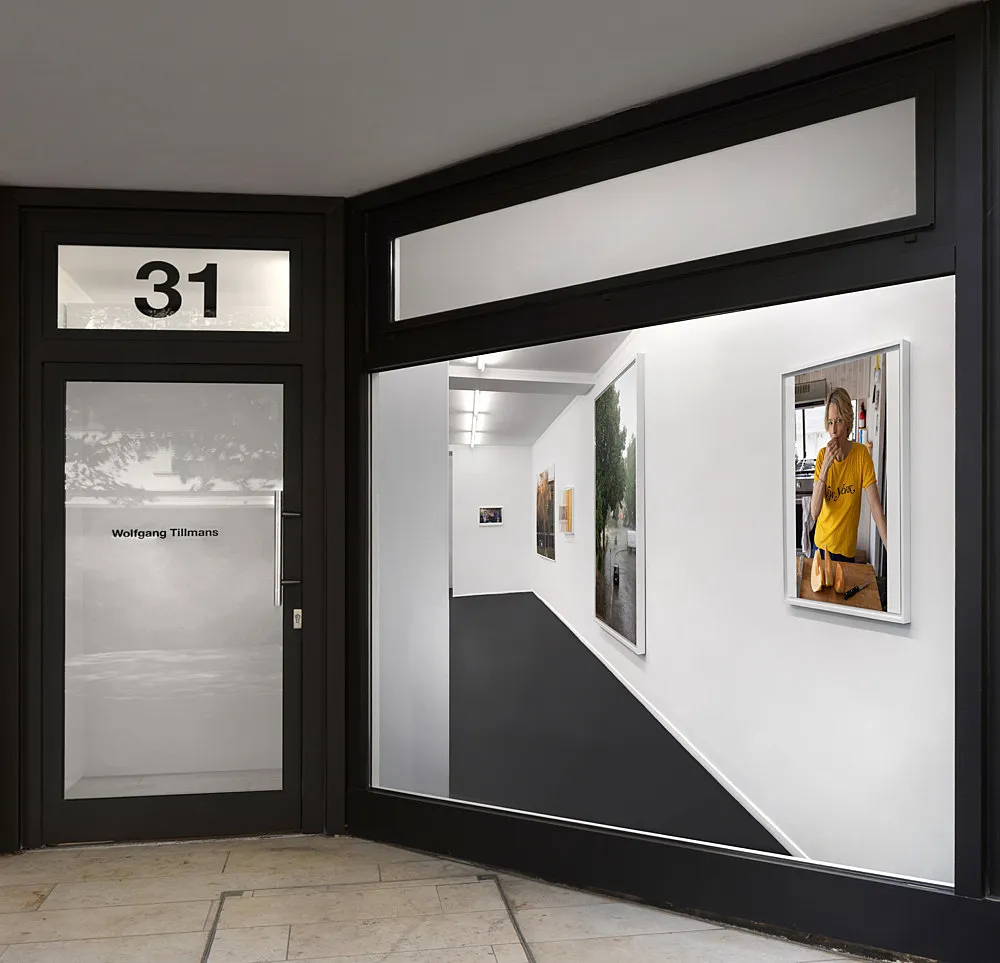 8220SummerStormRainDropsFreezeFrame8221 — Wolfgang Tillmans — Exhibitions — Galerie Buchholz — Image 00