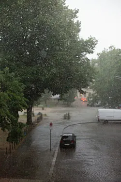 Summer Storm Rain Drops Freeze Frame — Wolfgang Tillmans — Exhibitions — Galerie Buchholz — Image 115