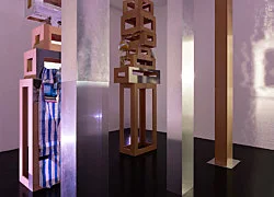 4 Turme, 3 Stelen, Schauspieler und Vollmond — Isa Genzken — Exhibitions — Galerie Buchholz — Image 32