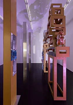 4 Turme, 3 Stelen, Schauspieler und Vollmond — Isa Genzken — Exhibitions — Galerie Buchholz — Image 34