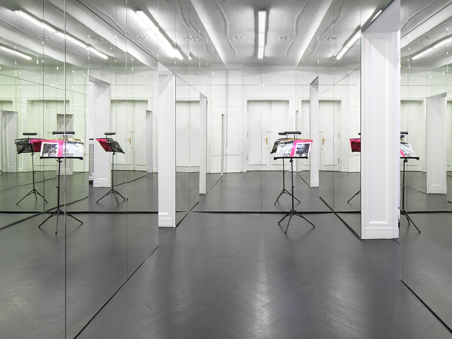 Basic Research — Isa Genzken — Exhibitions — Galerie Buchholz — Image 05
