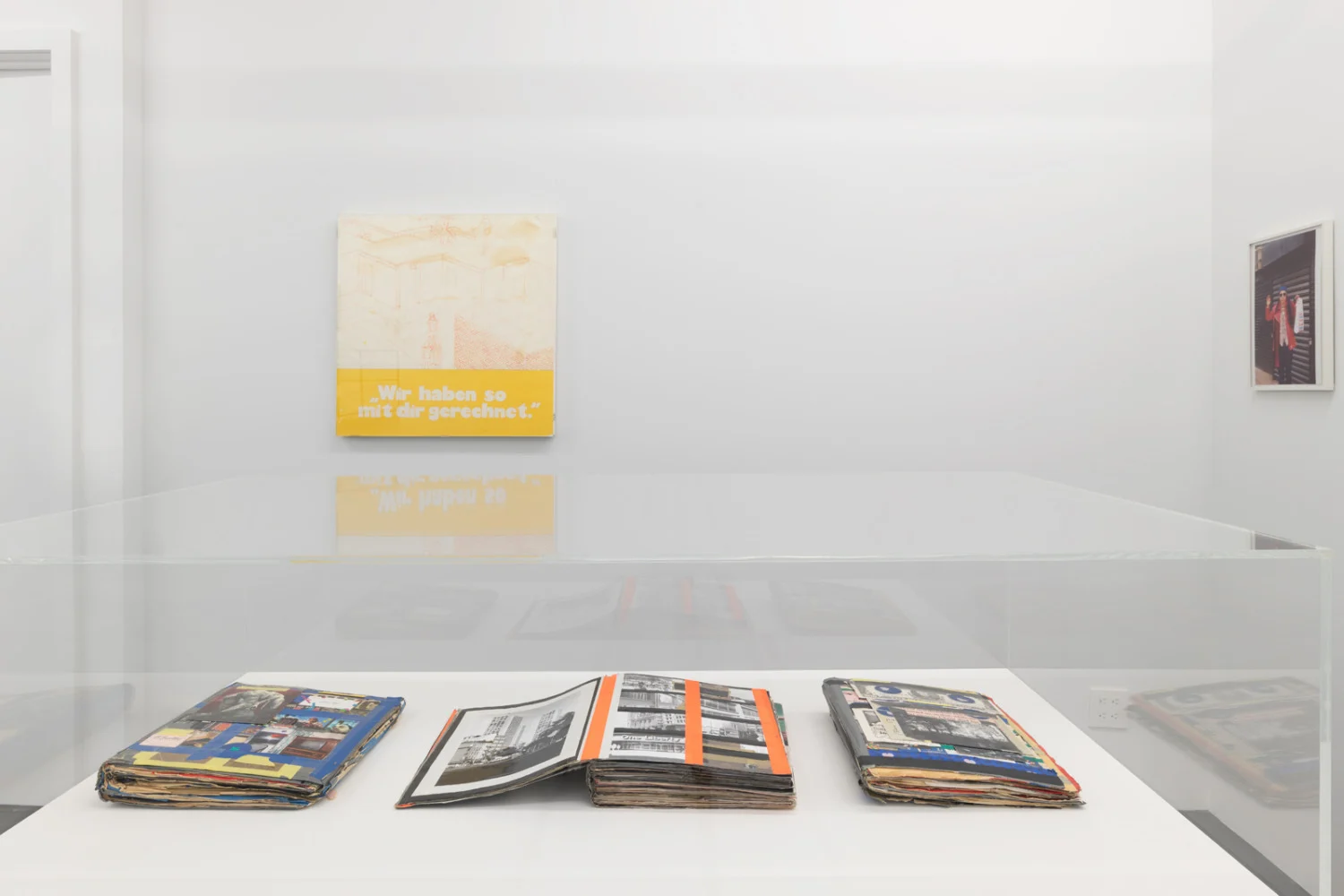 ProjectsforOutsideISAUSA — Isa Genzken — Exhibitions — Galerie Buchholz — Image 60