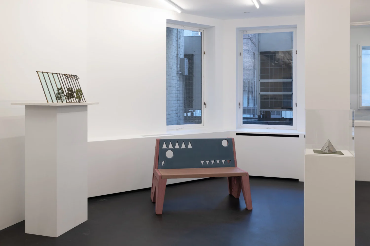 ProjectsforOutsideISAUSA — Isa Genzken — Exhibitions — Galerie Buchholz — Image 71