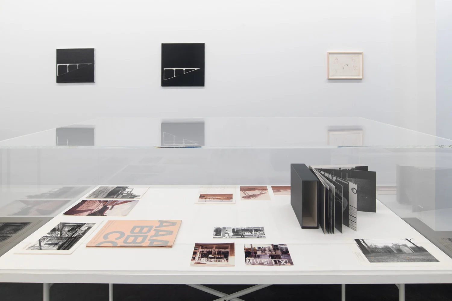 ProjectsforOutsideISAUSA — Isa Genzken — Exhibitions — Galerie Buchholz — Image 10